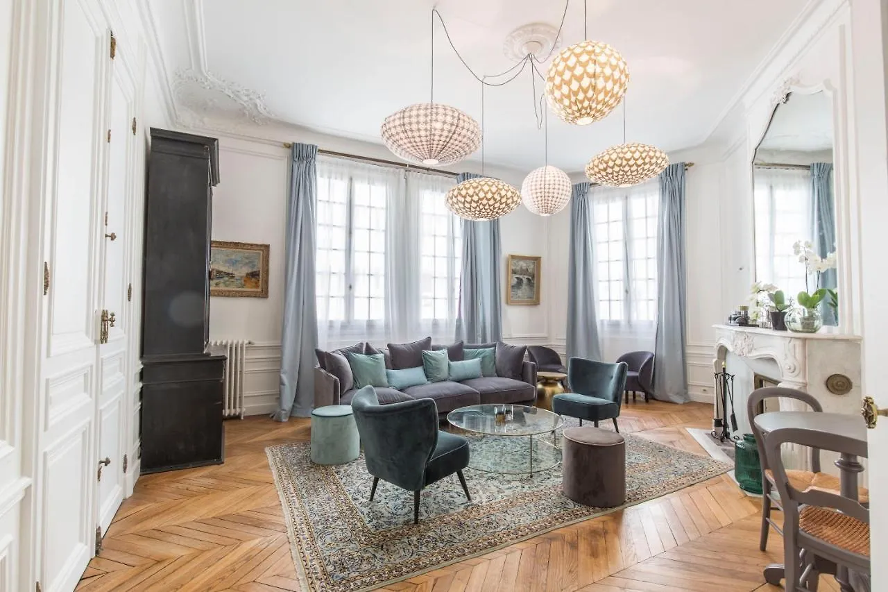 Sourire Boutique Particulier Bed & Breakfast 3*